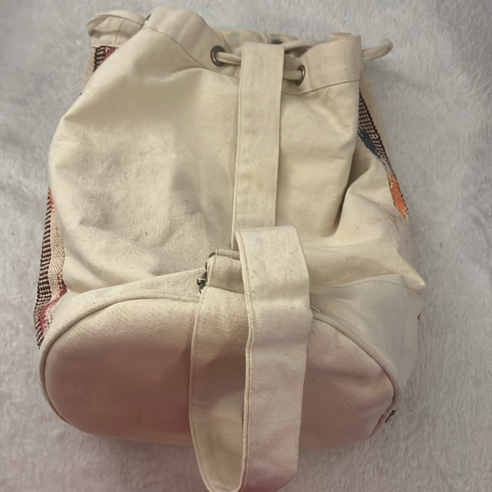 Forever 21 100% cotton embroidered backpack with drawstring closure - Picture 2 of 9